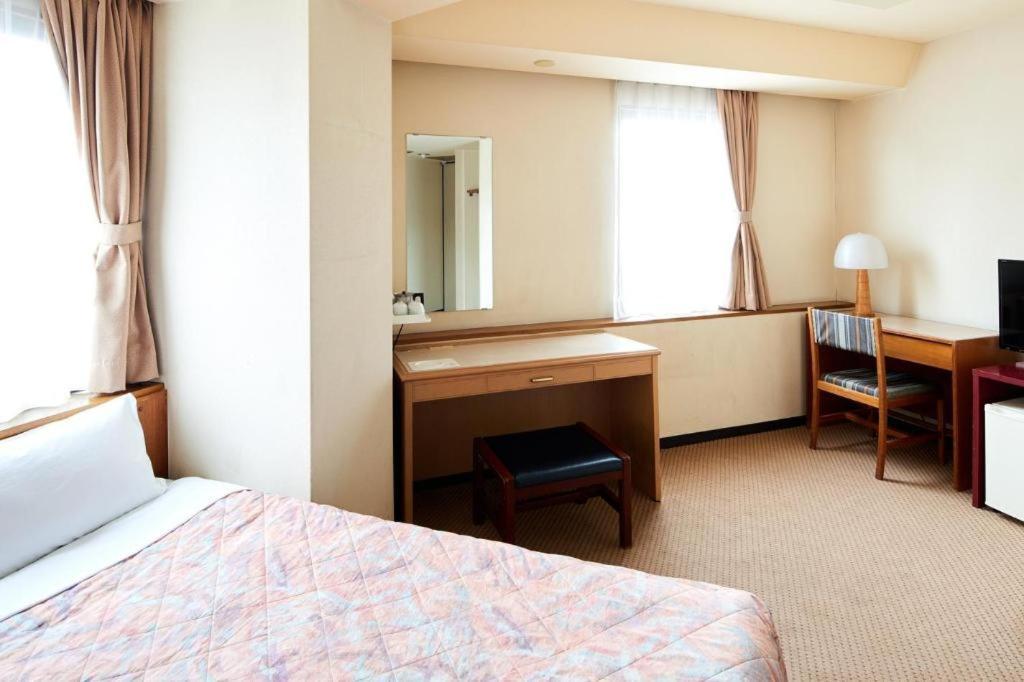 Marroad Inn Tokyo Fuchū Exteriör bild
